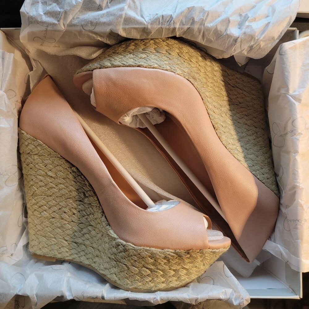 NEW Jessica Simpson Sabini Wedge Size 10